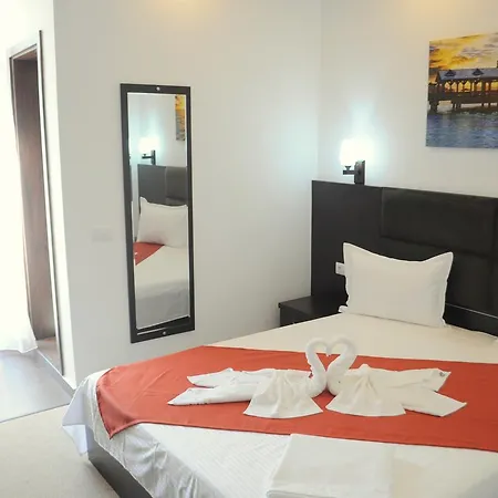 Evia Hotel 3*